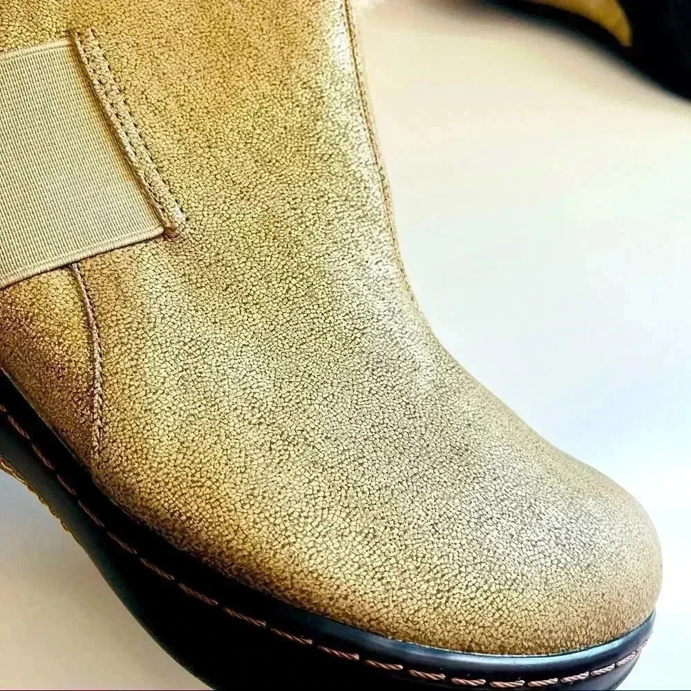 NWOT Jambu JBU Mila Ankle Boots